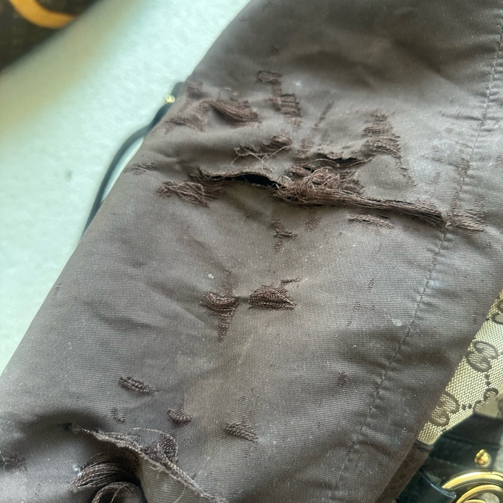 authentic Gucci hand bag - Picture 8 of 8